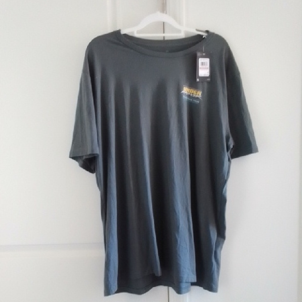 NWT UA Whitetail tour Men's Gray T-Shirt